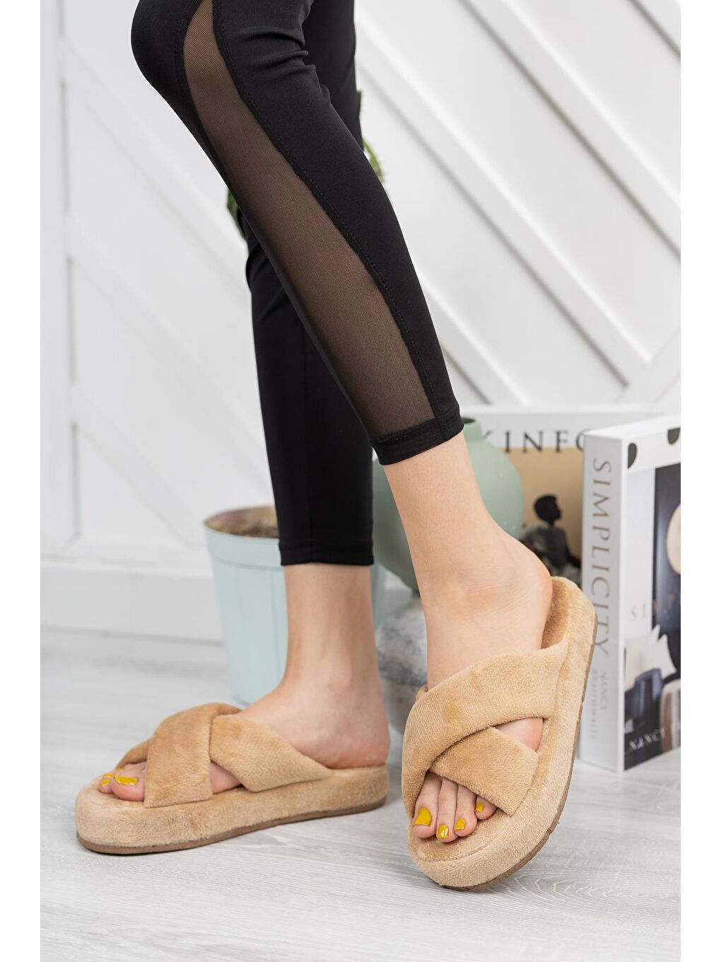 Kahverengi SMT-02 Çapraz Kadın Ev Terliği Kışlık Yünlü Terlik