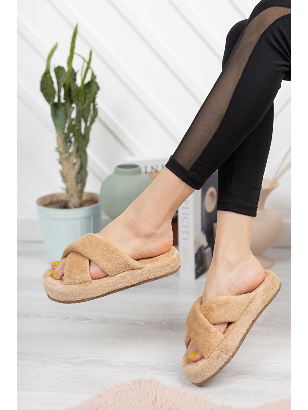 Kahverengi SMT-02 Çapraz Kadın Ev Terliği Kışlık Yünlü Terlik-1