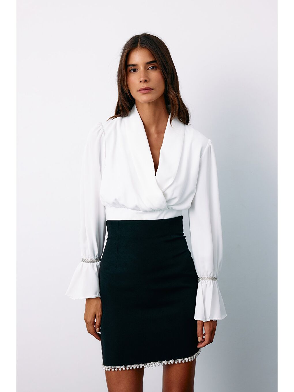 Aksesuar Detaylı Bluz - Ekru-1