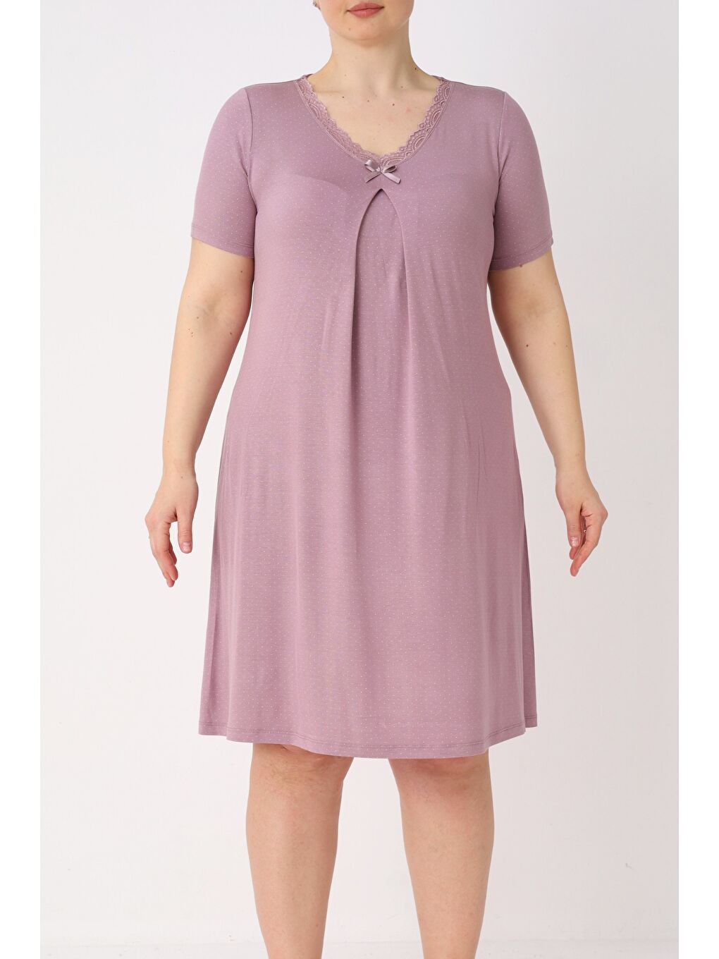 Pembe Puantiyeli Kısa Kollu Elastanlı Dantel Ve Fiyonk Detaylı Kısa Kollu Büyük Beden Gecelik-3