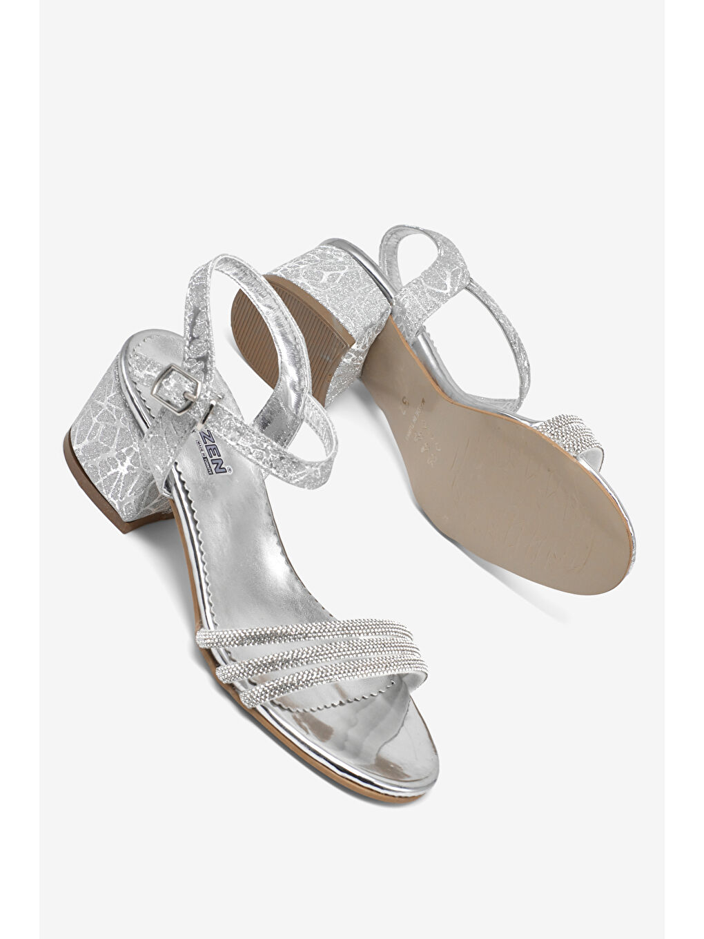 Gri Kız Çocuk Gümüş simli Çoçuk Taşlı Topuklu Ayakkabı-4