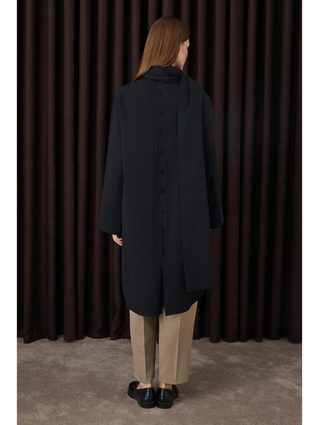 Fular Yaka Gömlek Siyah-1