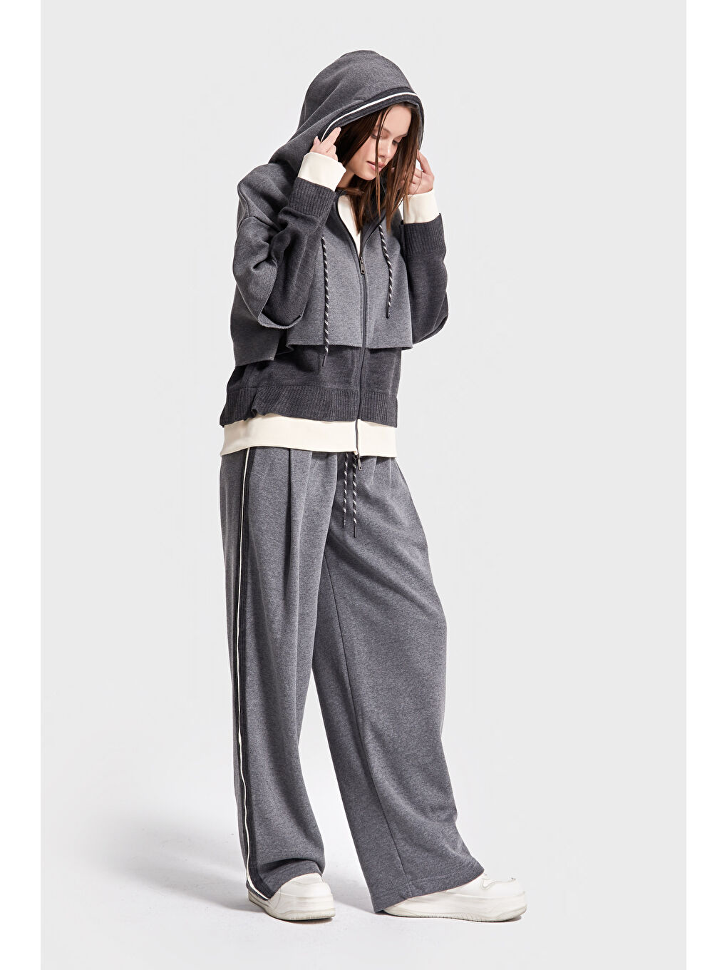 Kadın Gri Renk w5-45 Örme Kumaş Polar ve Eşofman Alt Üst 2'li Tasarım Takım