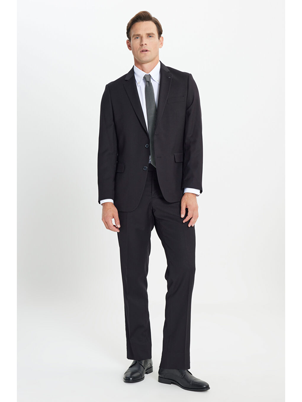 Erkek Siyah Regular Fit Rahat Kesim Mono Yaka Armürlü Takım Elbise-1