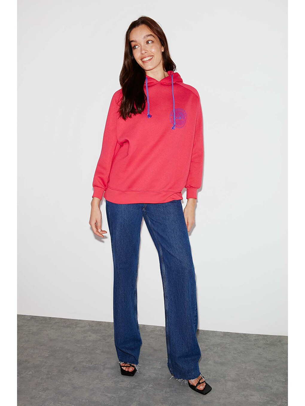 Polınıa Kadın İçi Polarlı Göğsü Baskılı Regular Fit Kontrast Kordonlu Kapüşonlu Pembe Sweatshirt-3