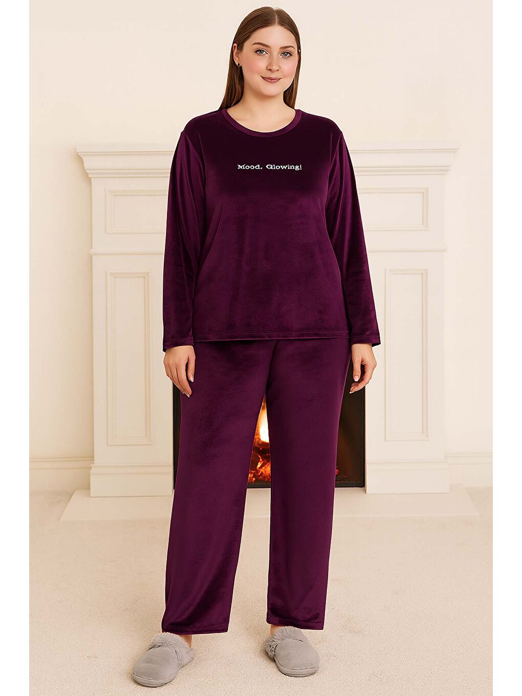 Büyük Beden Kadın Kadife Kumaş Pijama Takımı 13213 Mürdüm-1
