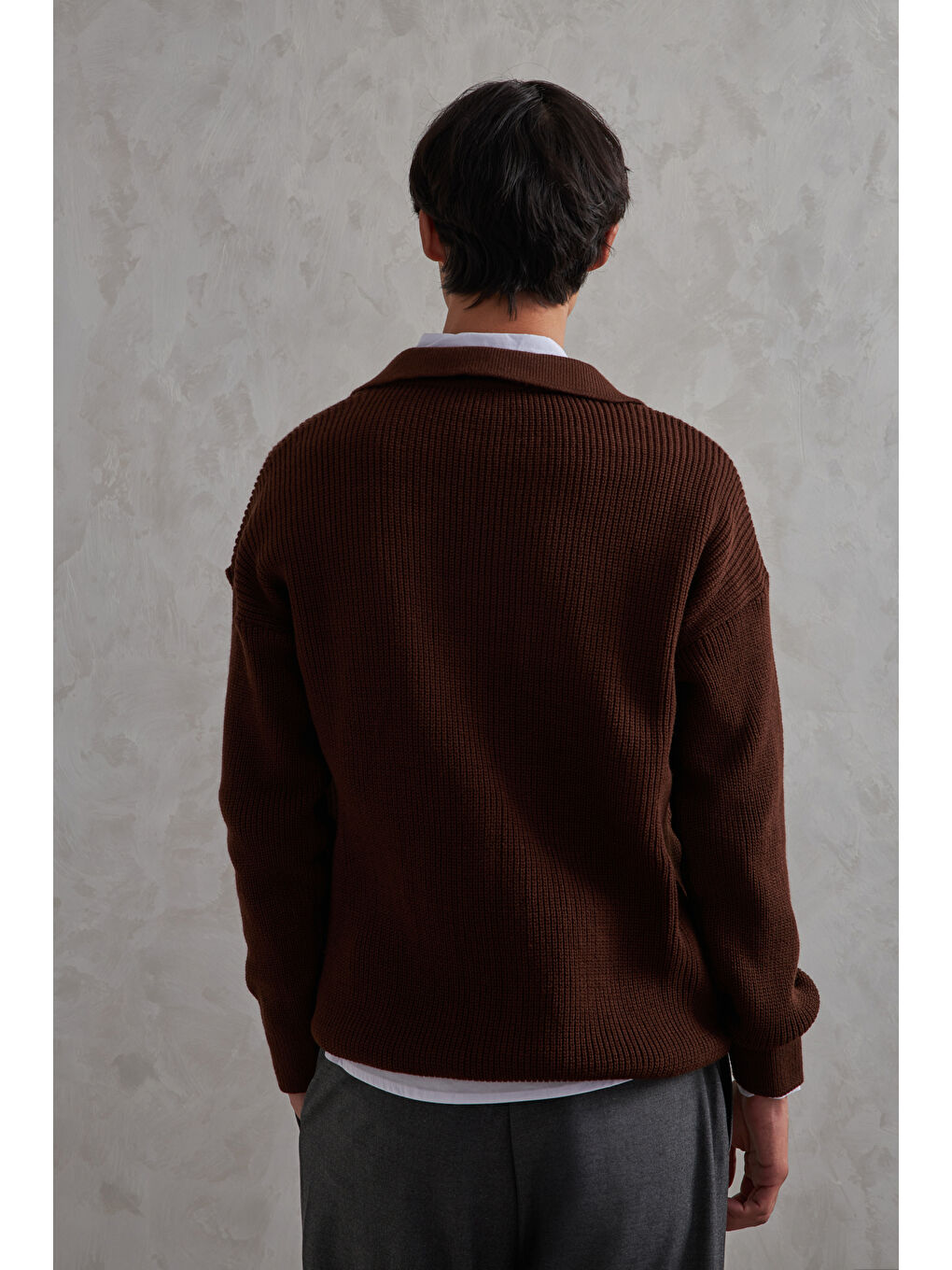 Kahverengi Erkek Yakası Fermuarlı Oversize Kazak-2