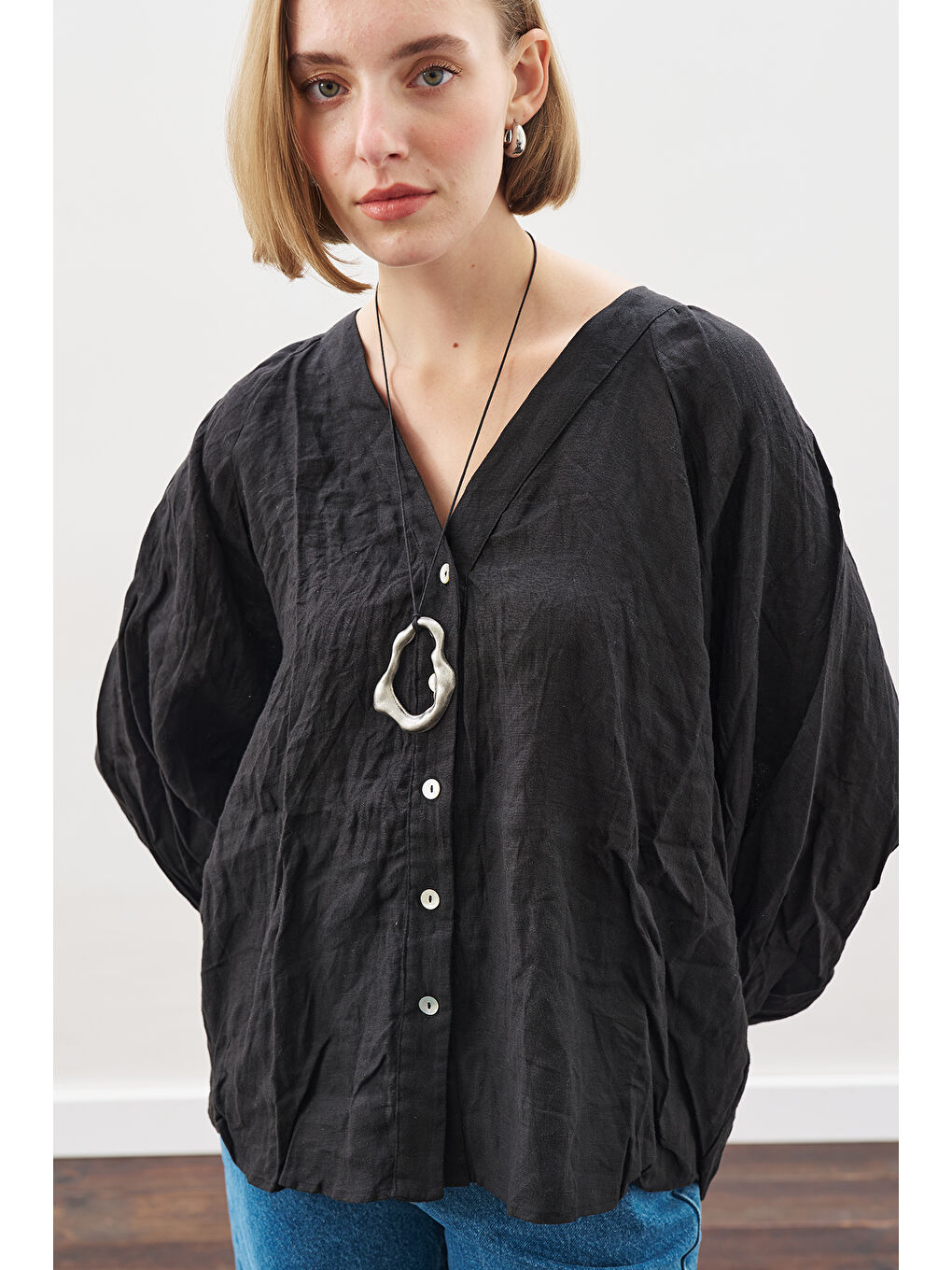 Keten Crush Düğmeli Bluz Siyah-2