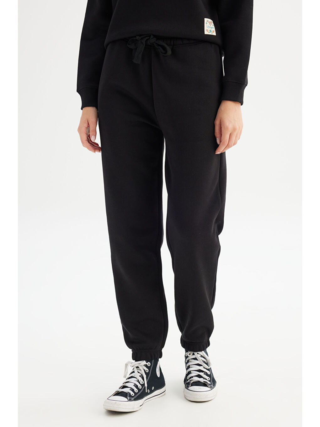 Siyah Pamuklu Regular Fit Normal Kesim Cepli Jogger Sweatpant-1