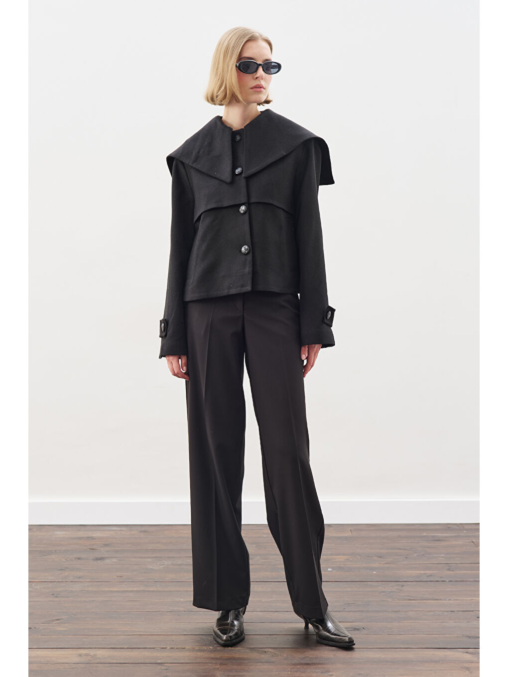 Düğme Detaylı Kaşe Ceket Siyah-4