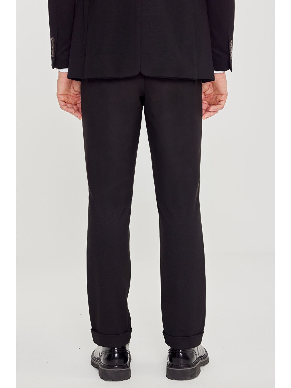 Erkek Siyah Slim Fit Kırlangıç Yaka Beli Bağlamalı Yan Cepli Takım Elbise-7