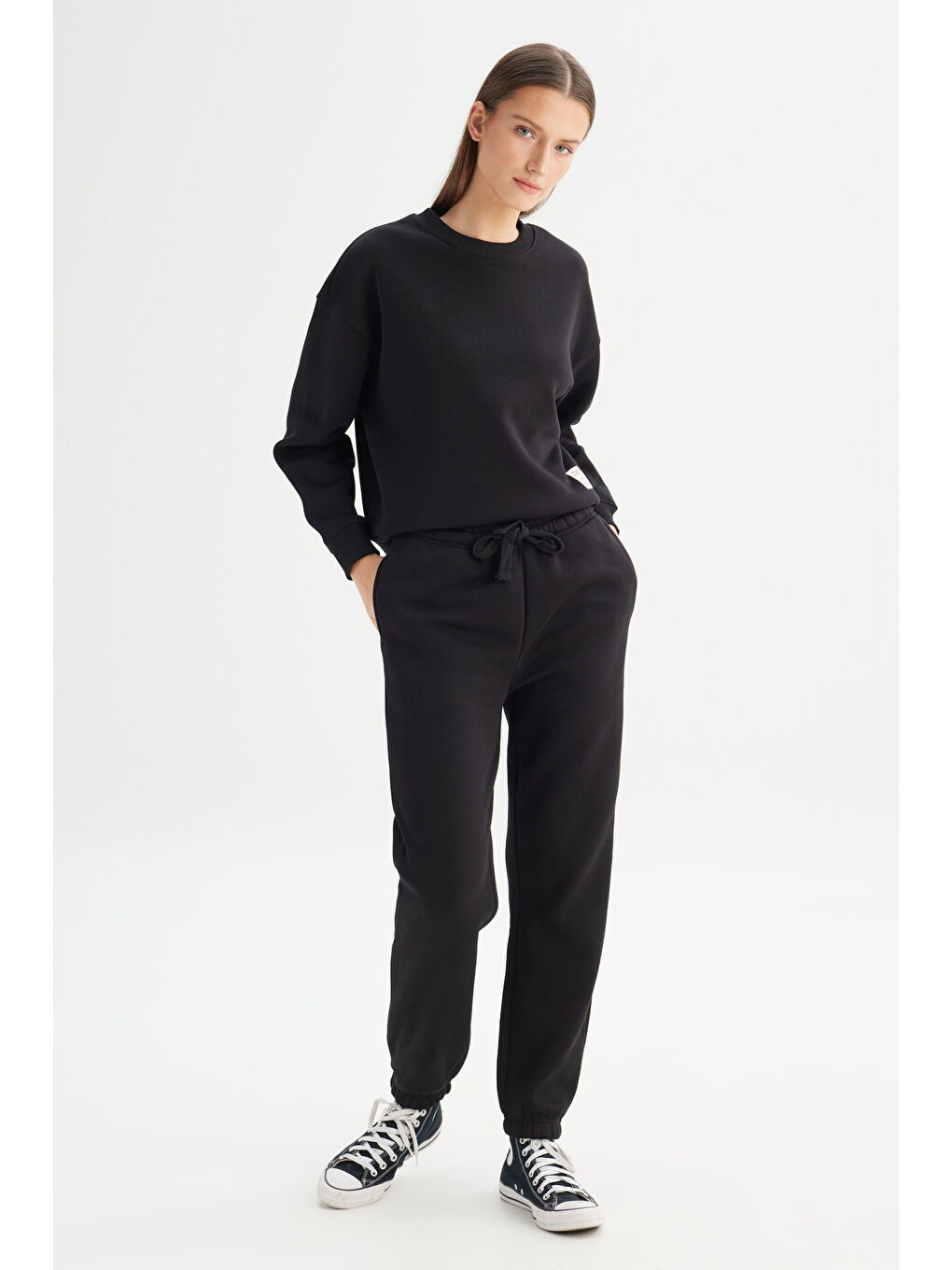 Siyah Pamuklu Regular Fit Normal Kesim Cepli Jogger Sweatpant-2