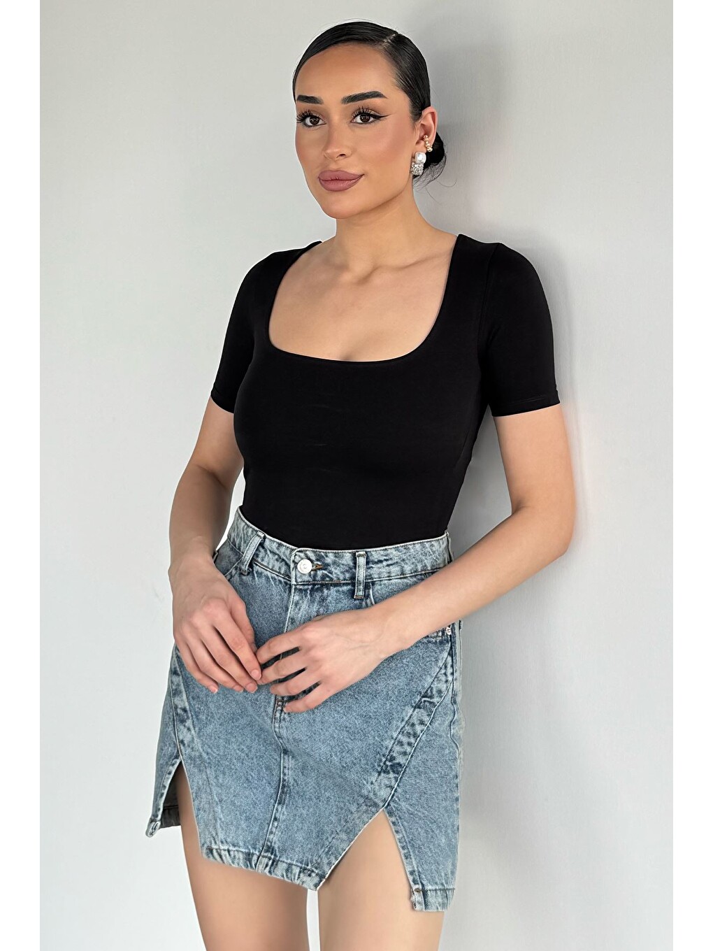 Siyah Kadın Kare Yaka Crop Top Bluz-1