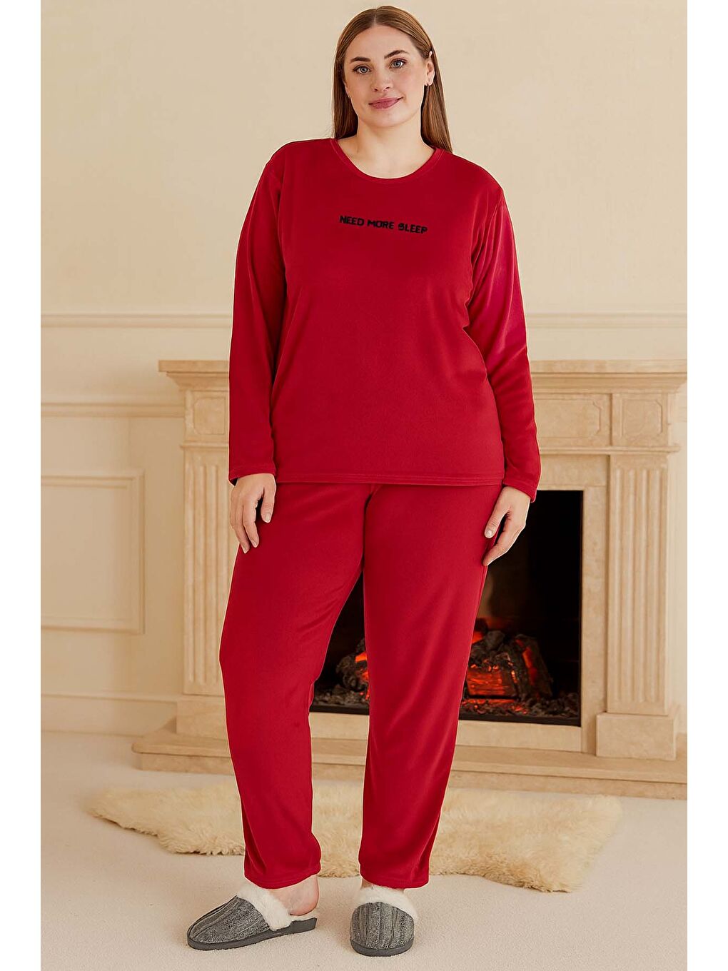 Büyük Beden Kadın Kadife Kumaş Pijama Takımı 13213 Kırmızı