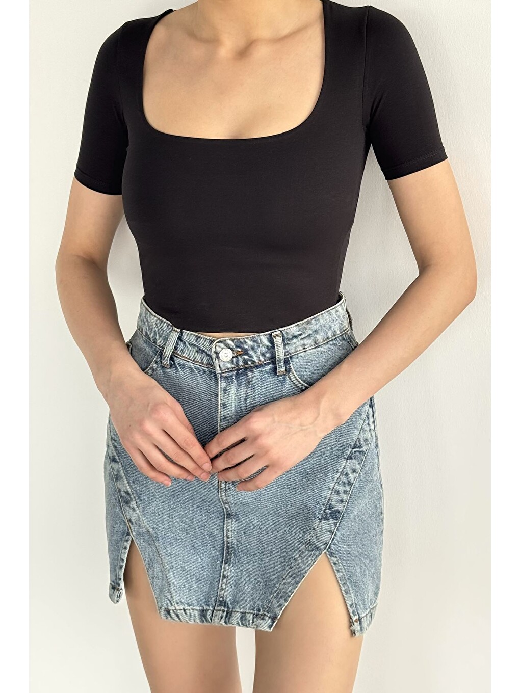 Siyah Kadın Kare Yaka Crop Top Bluz-2
