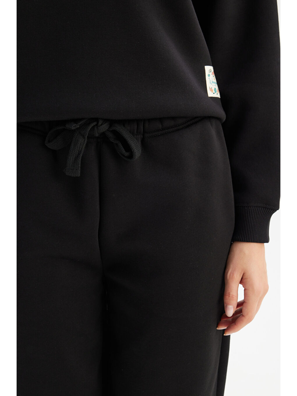 Siyah Pamuklu Regular Fit Normal Kesim Cepli Jogger Sweatpant-3