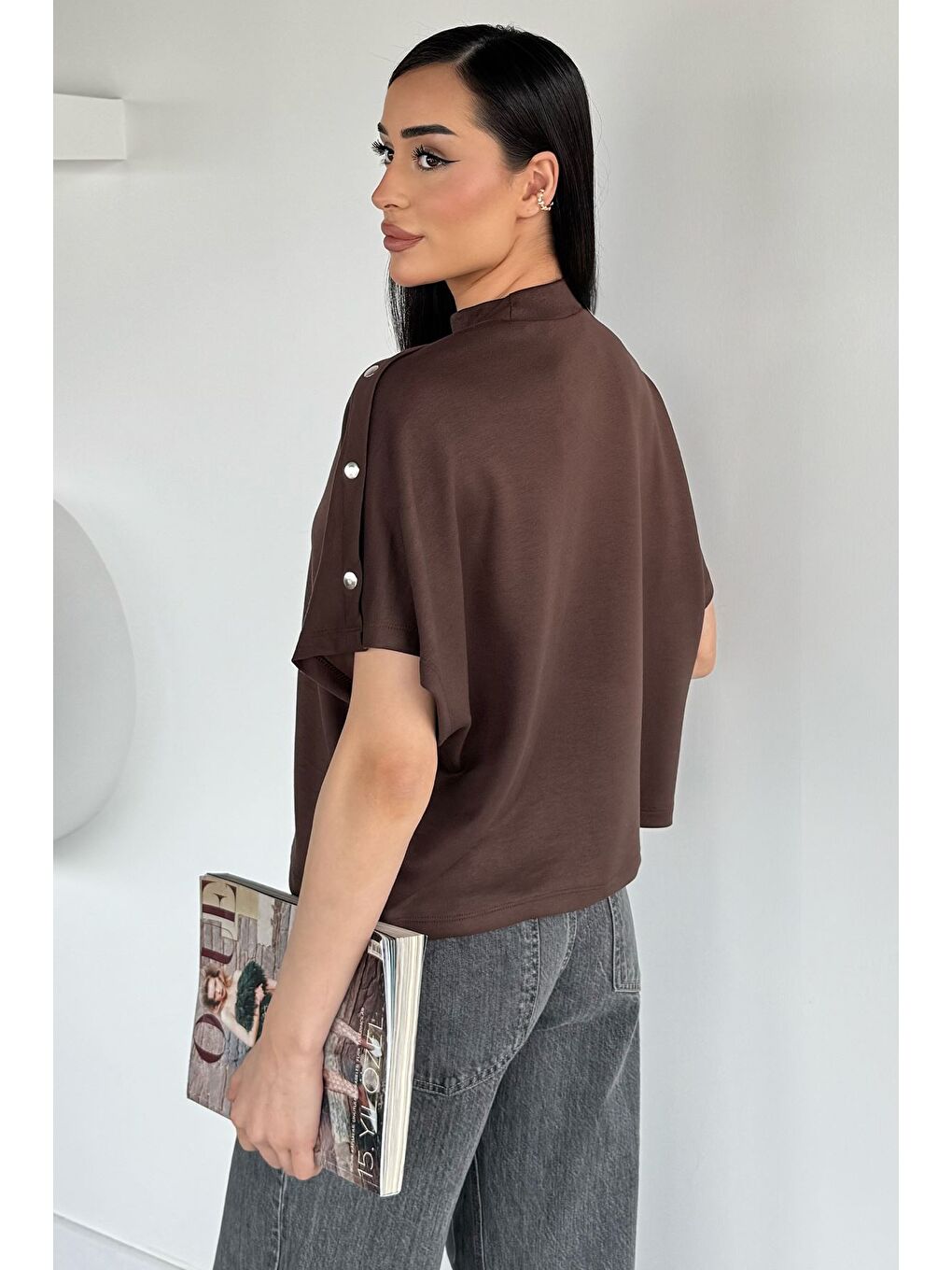 Kahverengi Omuz Detaylı Yarasa Kol Bluz-3