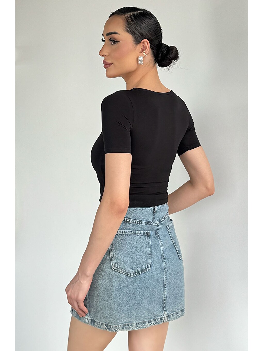 Siyah Kadın Kare Yaka Crop Top Bluz-3