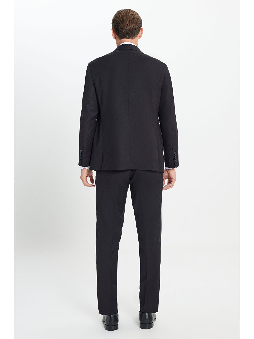 Erkek Siyah Regular Fit Rahat Kesim Mono Yaka Armürlü Takım Elbise-6