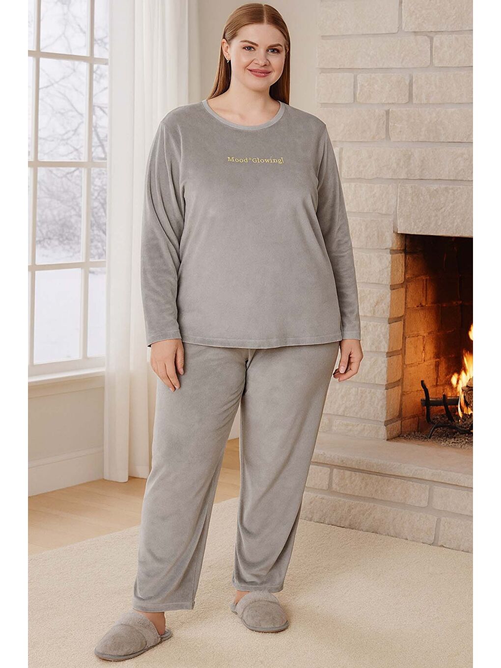 Büyük Beden Kadın Kadife Kumaş Pijama Takımı 13213 Açık Gri-3