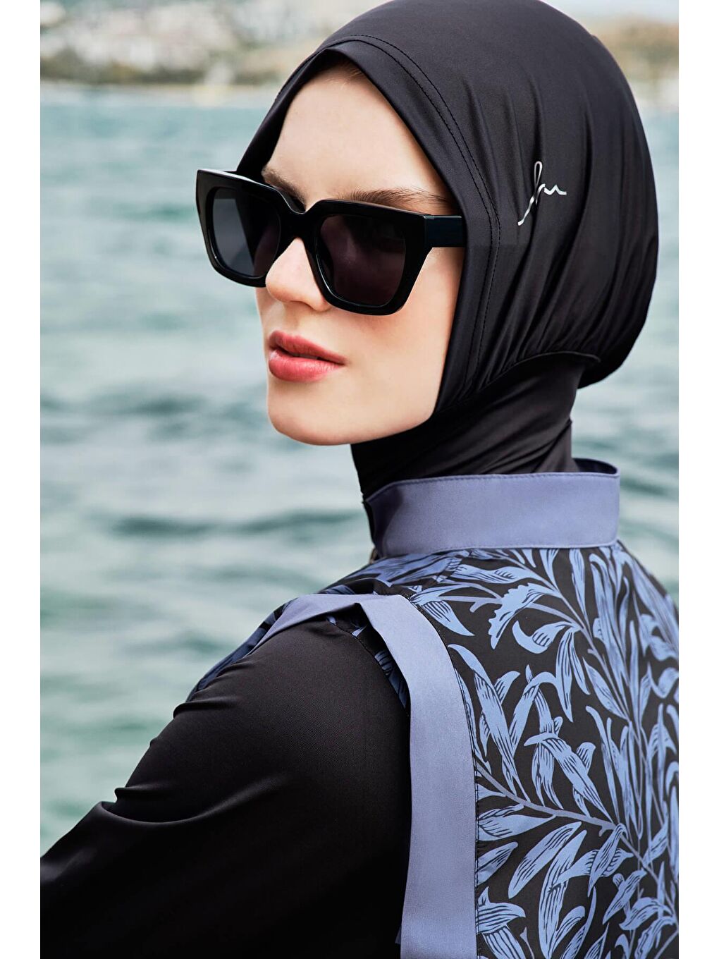 Şerit Detaylı Jileli Siyah 5 Parça Tam Tesettür Mayo Takımı 3096-2