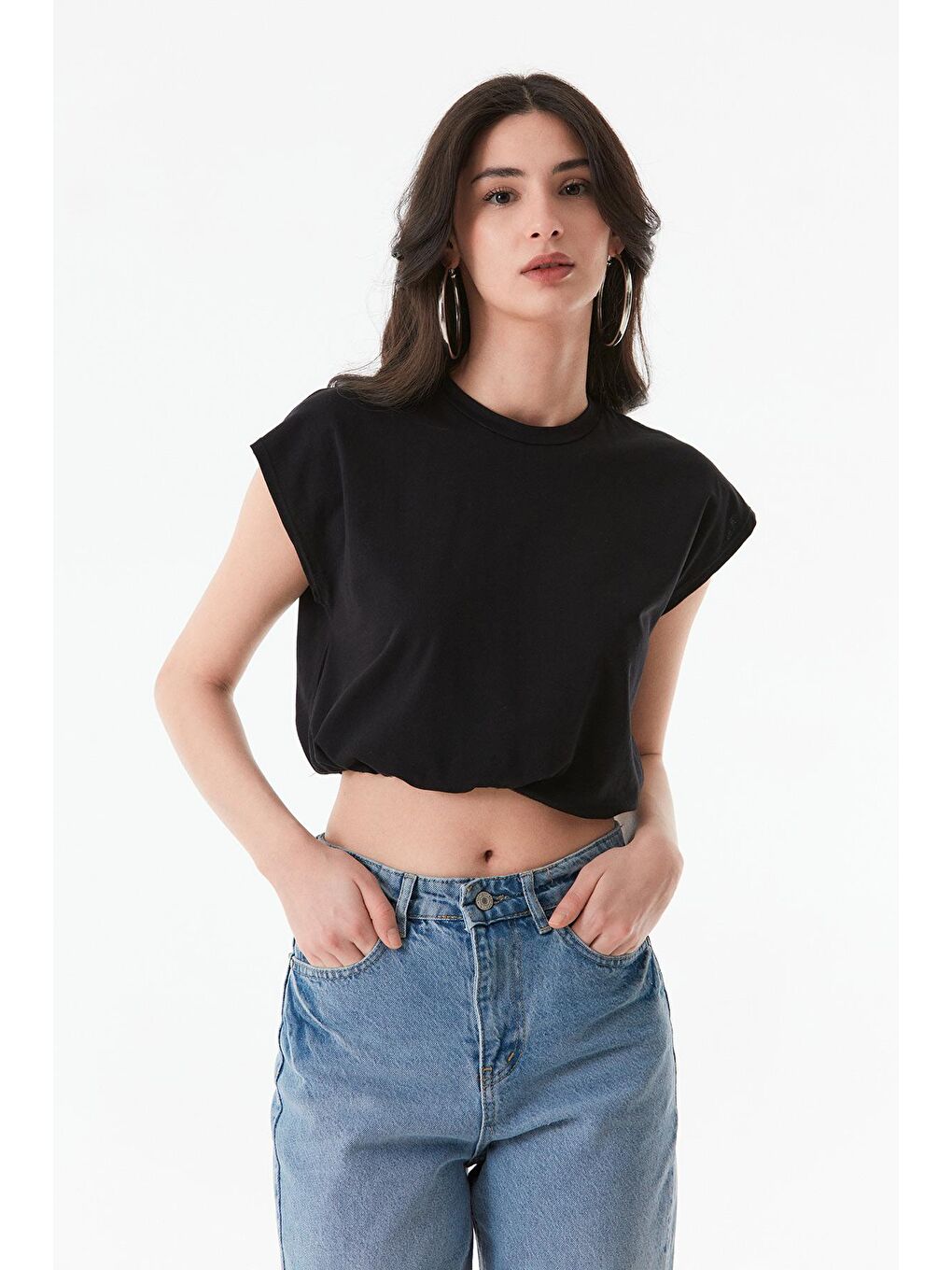 Siyah Basic Bisiklet Yaka Stoperli Crop Tişört-2