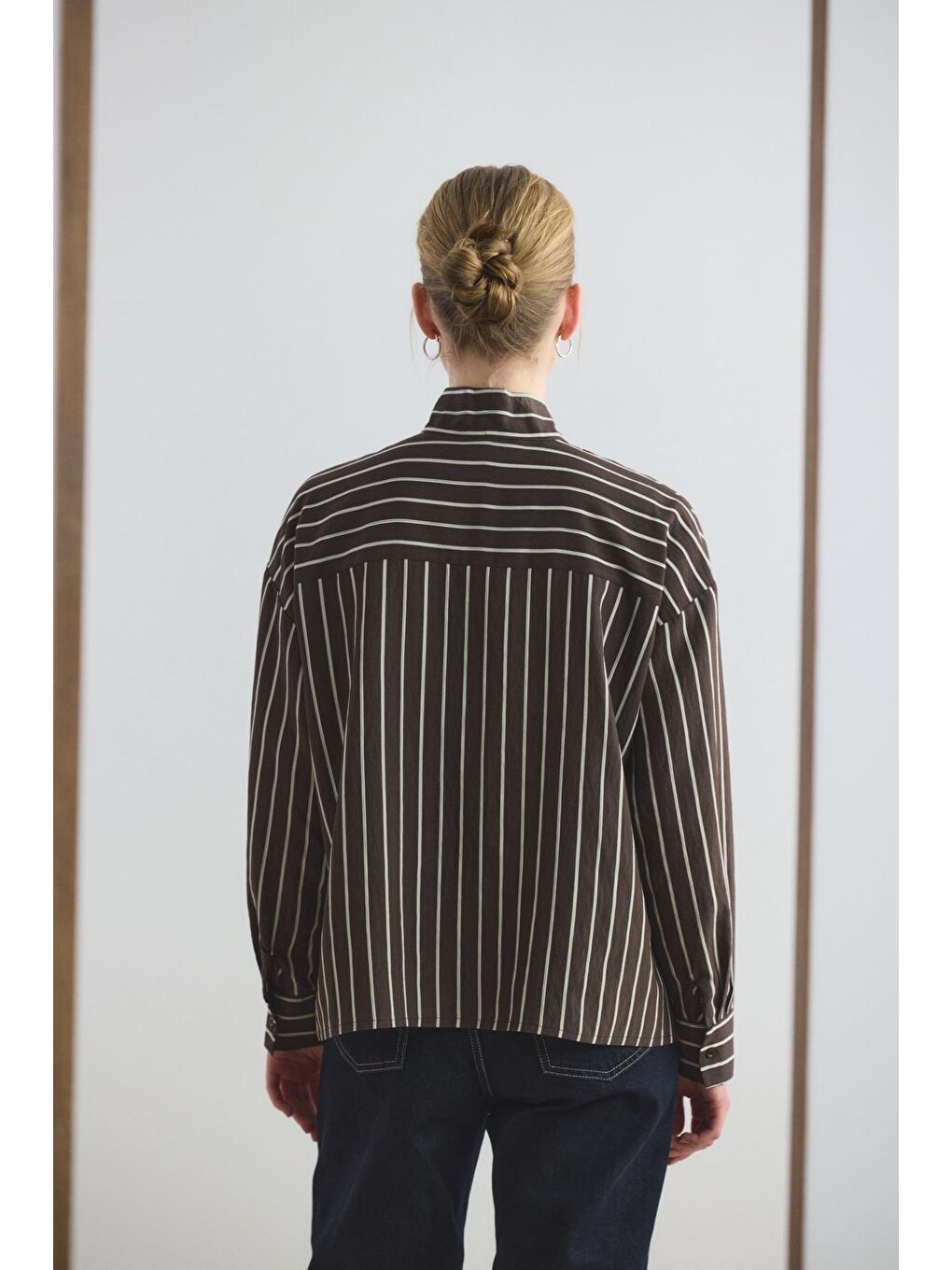 Kahverengi Fularlı Çizgili Gömlek Acı Kahve-5