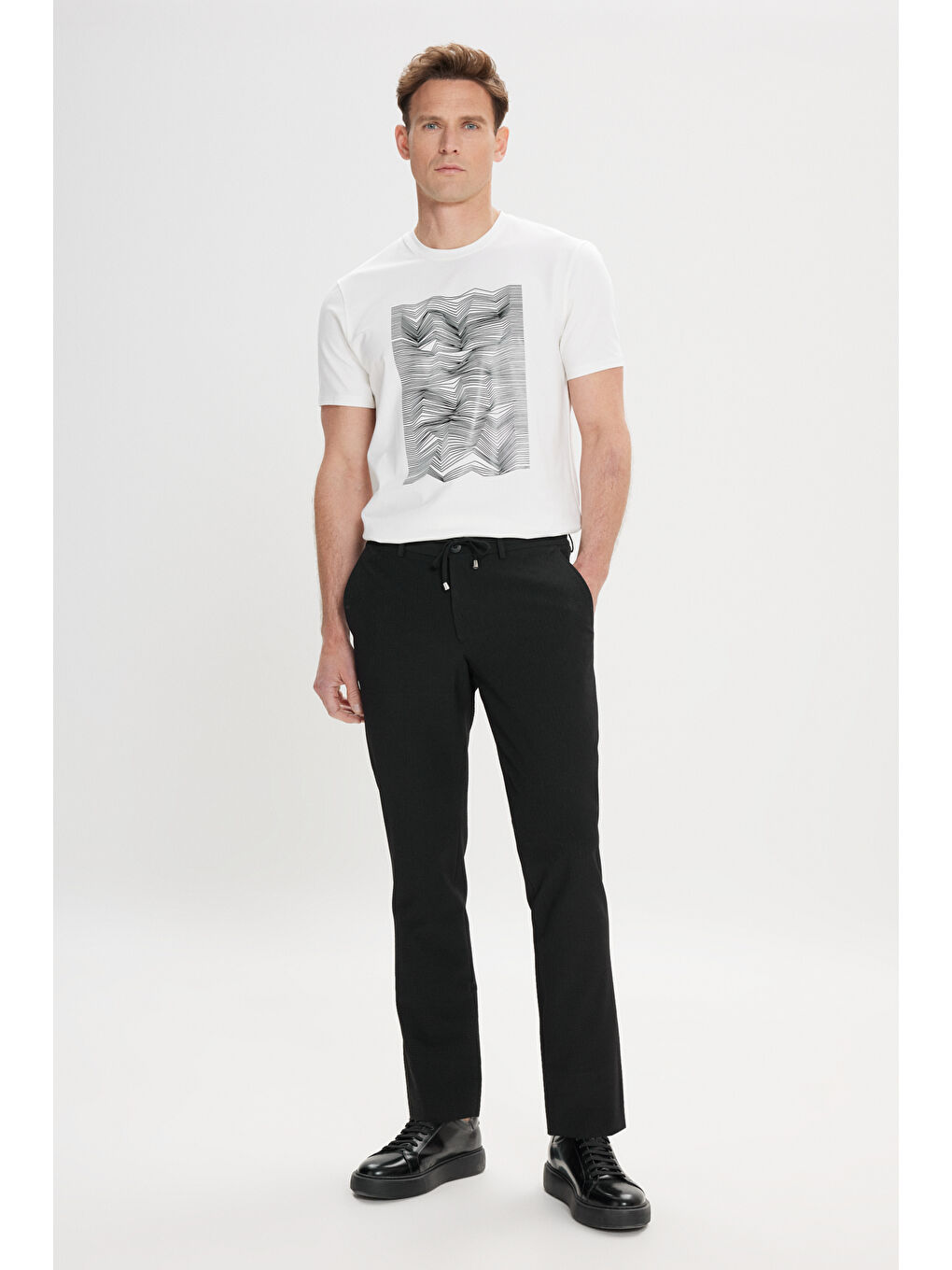 Erkek Siyah Slim Fit Dar Kesim Beli Bağlamalı Yan Cep Gofre Desenli Pantolon