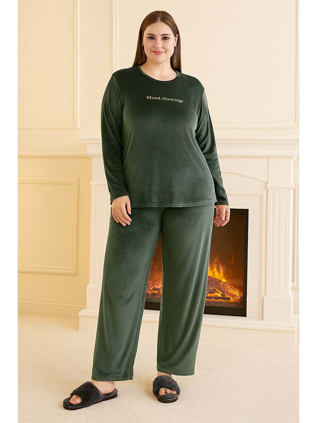 Yeşil Büyük Beden Kadın Kadife Kumaş Pijama Takımı 13213 Mint-1