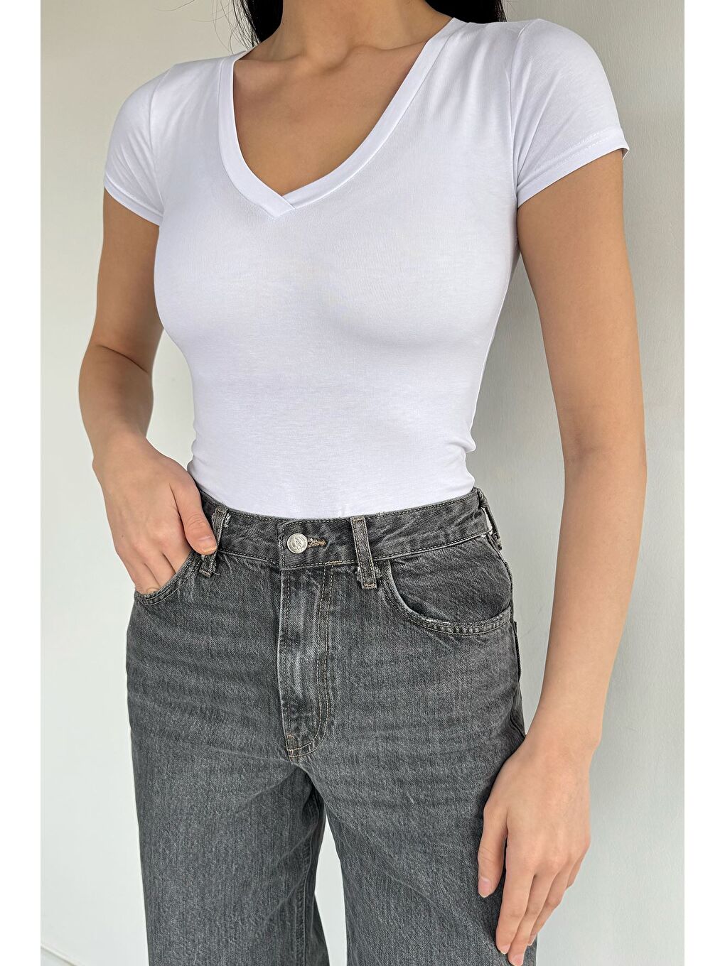 Beyaz Kadın V Yaka Elastanlı Basic Body Bluz-2