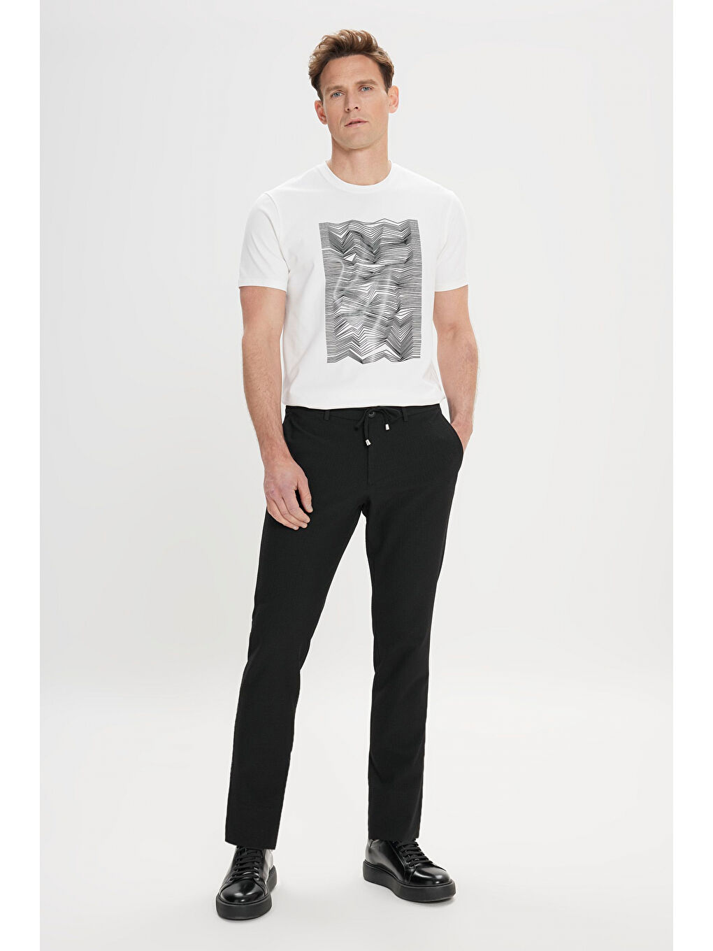 Erkek Siyah Slim Fit Dar Kesim Beli Bağlamalı Yan Cep Gofre Desenli Pantolon-1