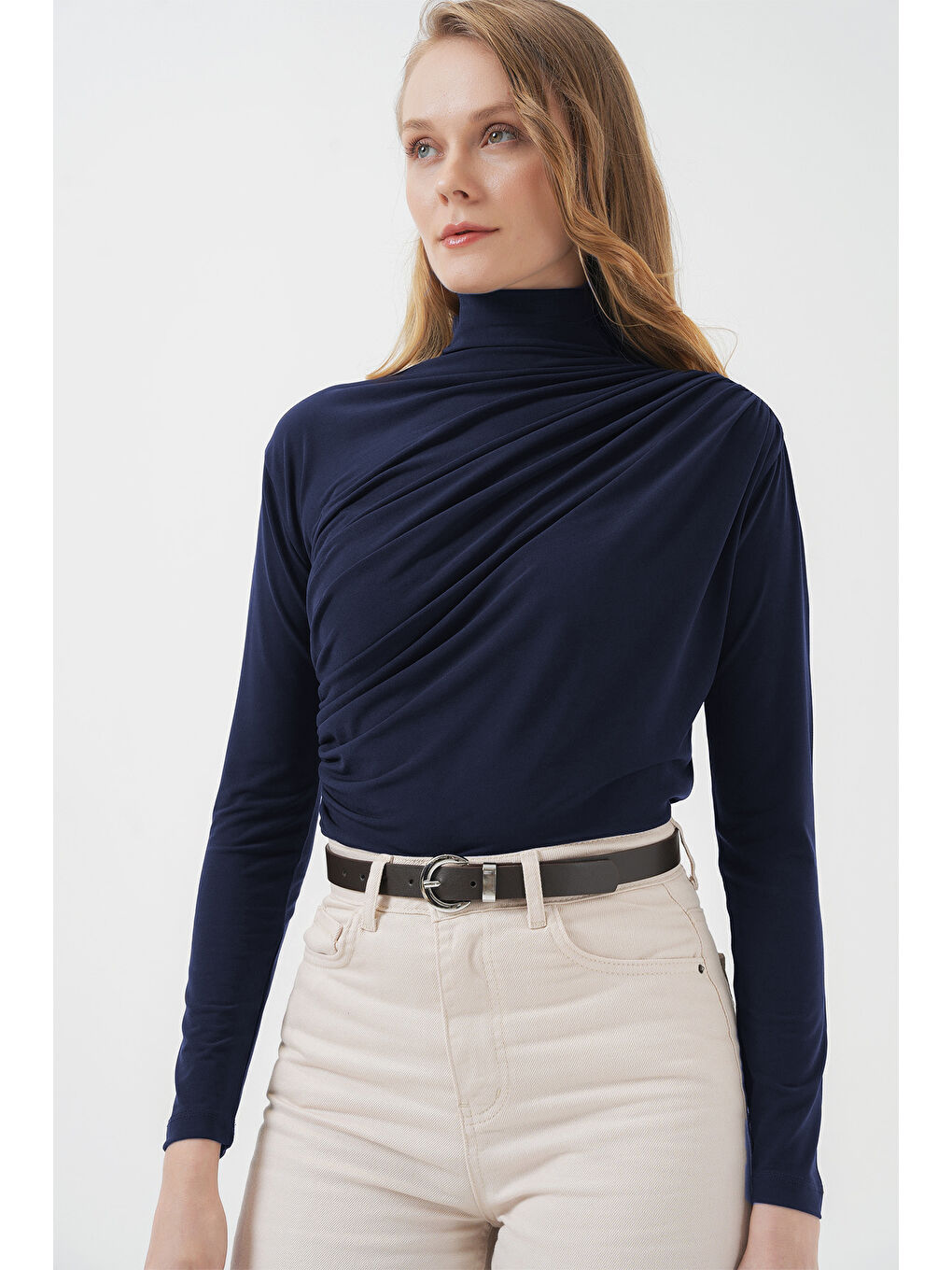 925 Büzgü Detaylı Sandy Bluz - Lacivert