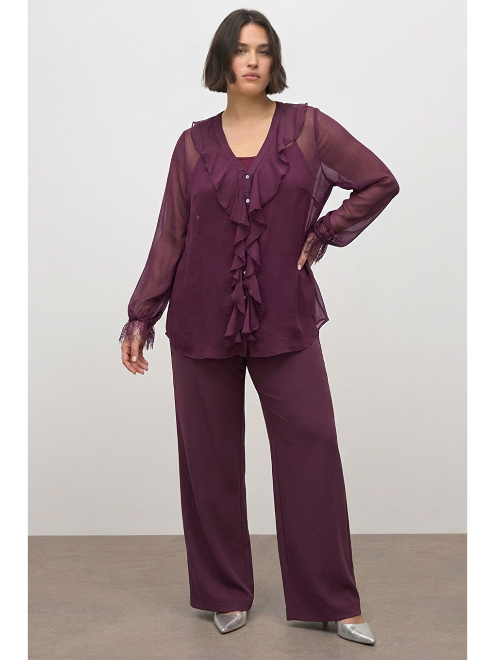 Bordo Kol Ucu Dantelli Volanlı Bluz-1