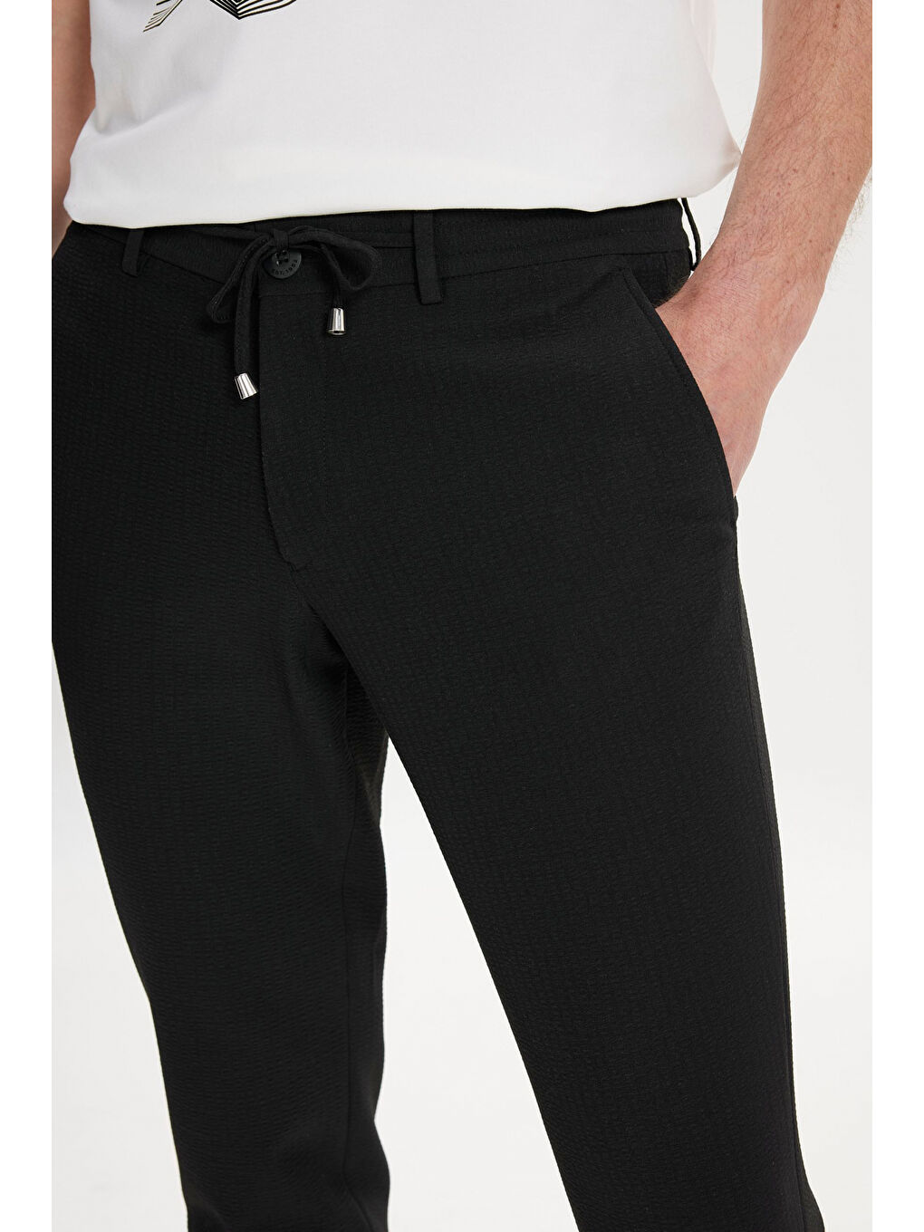 Erkek Siyah Slim Fit Dar Kesim Beli Bağlamalı Yan Cep Gofre Desenli Pantolon-4