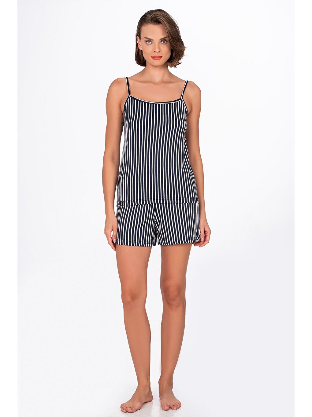 Kadın Lacivert Çizgili İp Askılı Şortlu Pijama Takımı