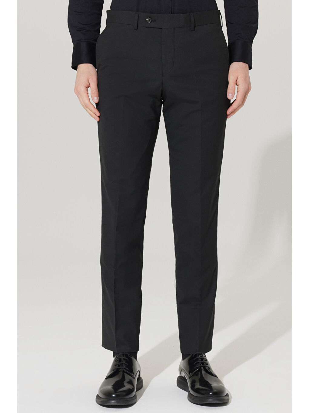 Erkek Siyah Su Geçirmez Regular Fit Geniş Kesim Mono Yaka Yünlü Nano Takım Elbise-5