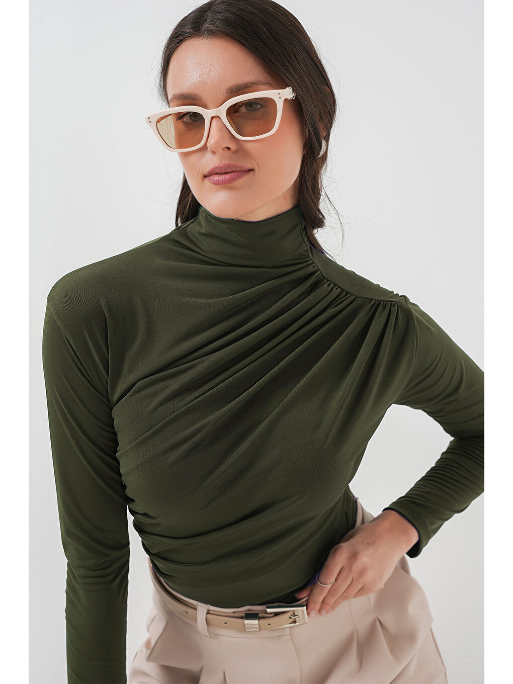 925 Büzgü Detaylı Sandy Bluz - Haki