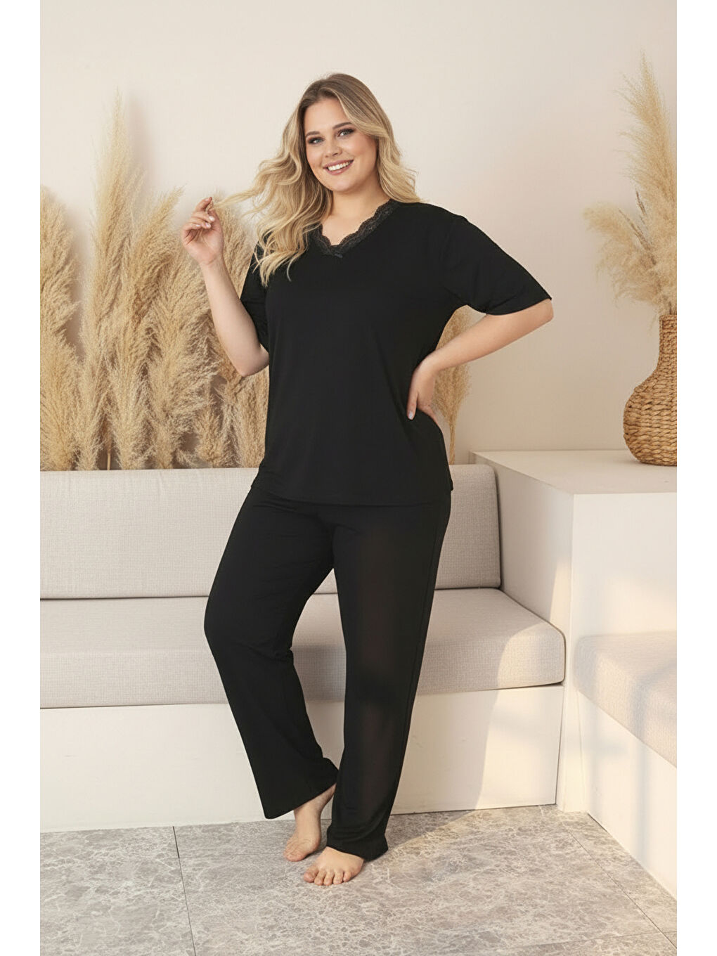 Siyah Yumuşak Dokulu Bambu Kumaş Kısa Kollu Büyük Beden Kadın Pijama Takımı 335