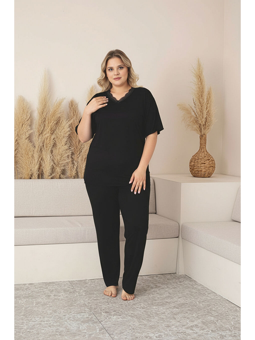 Siyah Yumuşak Dokulu Bambu Kumaş Kısa Kollu Büyük Beden Kadın Pijama Takımı 335-1