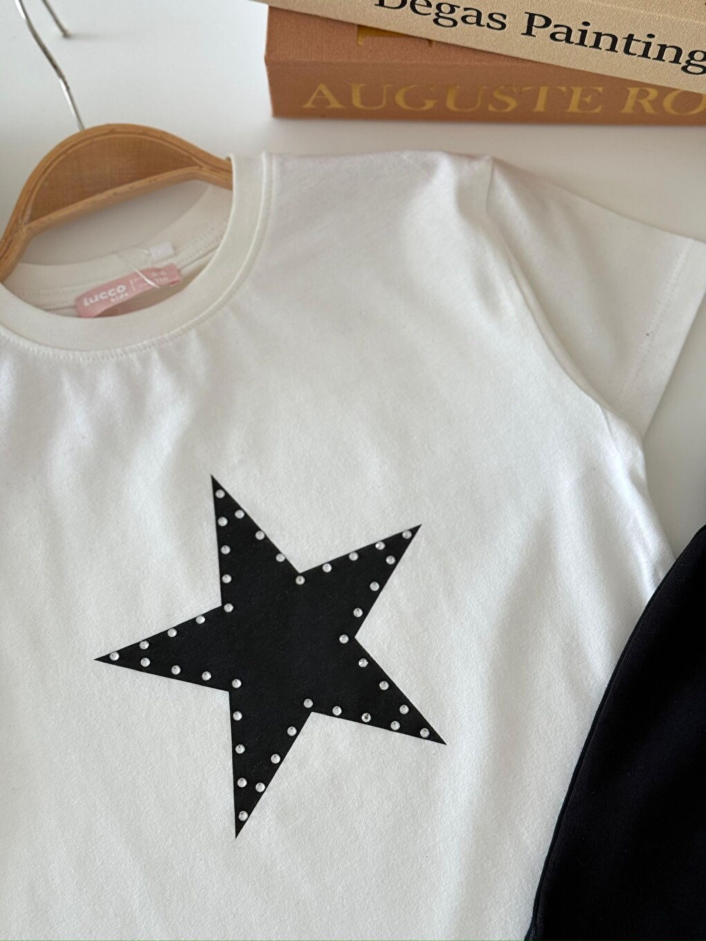 Karışık Kız Çocuk Pamuklu Beyaz Yıldız Aplikeli T-shirt Pantolon Takım-1