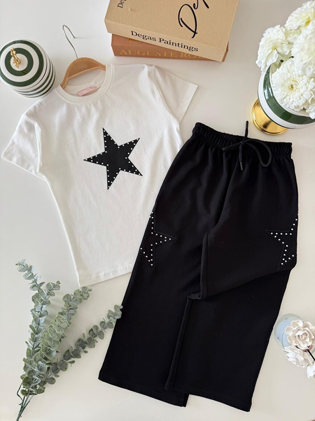 Karışık Kız Çocuk Pamuklu Beyaz Yıldız Aplikeli T-shirt Pantolon Takım-3