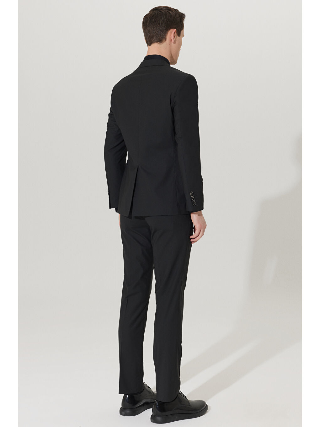 Erkek Siyah Su Geçirmez Regular Fit Geniş Kesim Mono Yaka Yünlü Nano Takım Elbise-7