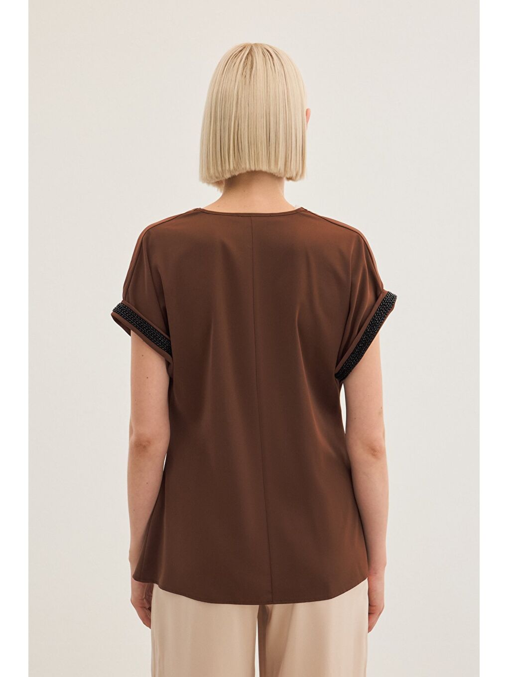 Kahverengi Kollar Taş Detaylı Salaş Bluz - Kahve-6