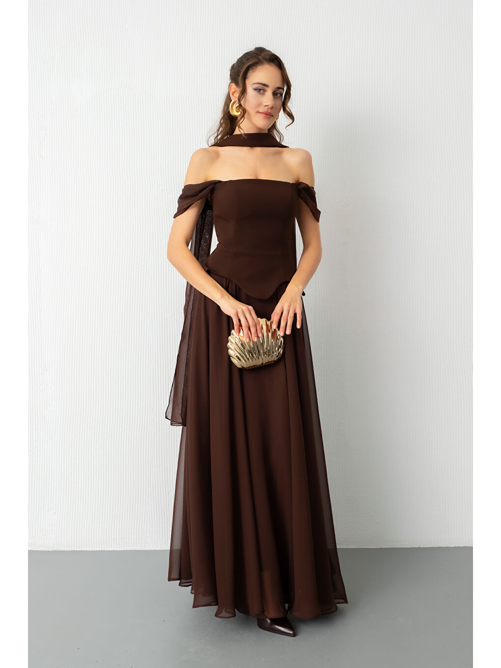 Kadın Kahverengi Şal Yaka Straplez Söz Nişan Abiye Elbise-1
