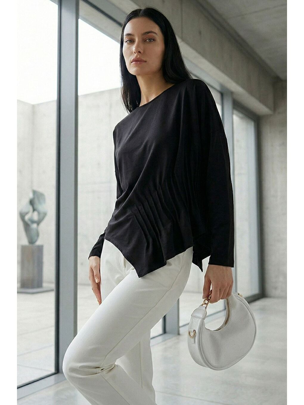 Siyah Kadın Pileli Asimetrik Kesim Bluz-2