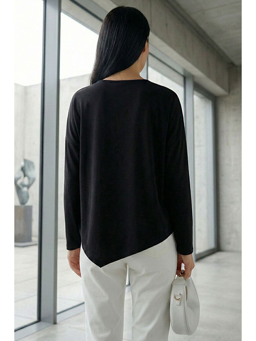 Siyah Kadın Pileli Asimetrik Kesim Bluz-3