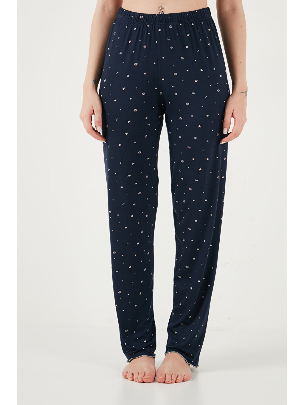 Lacivert Desenli Standart Fit Kurdele Detaylı Kısa Kollu Pijama Takımı 6091435-5