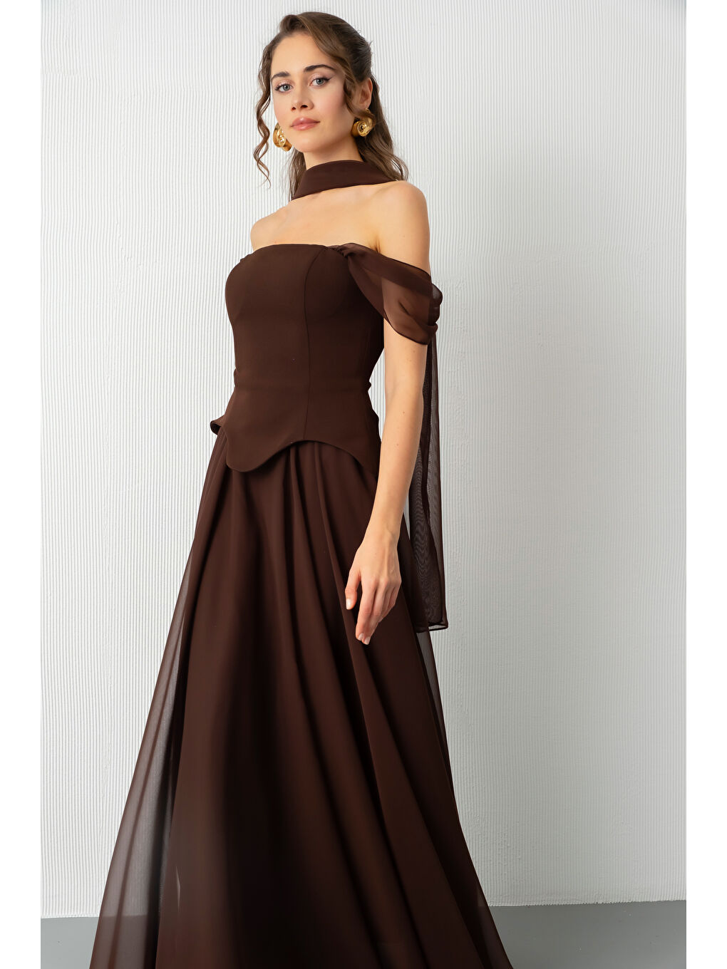 Kadın Kahverengi Şal Yaka Straplez Söz Nişan Abiye Elbise-2