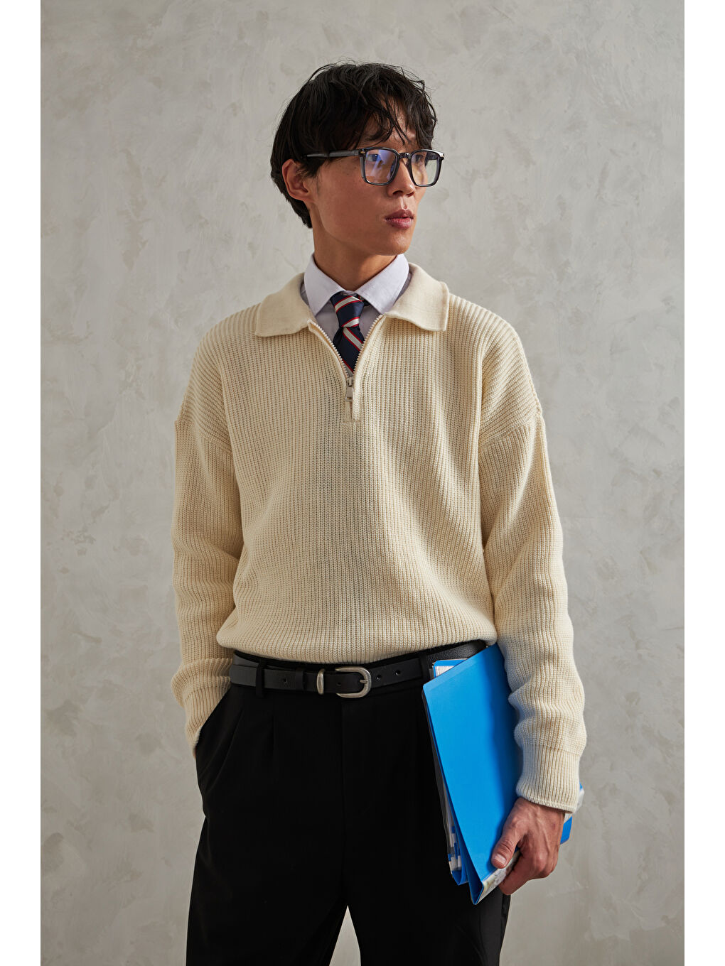 Ekru Erkek Yakası Fermuarlı Oversize Kazak