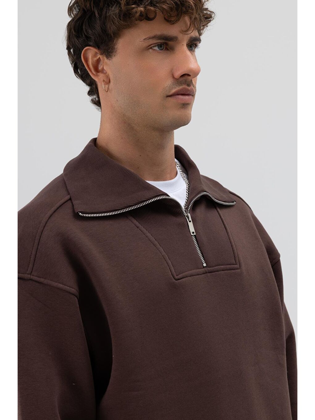 Kahverengi Basic Fermuarlı Dik Yaka Sweatshirt Kahve-1